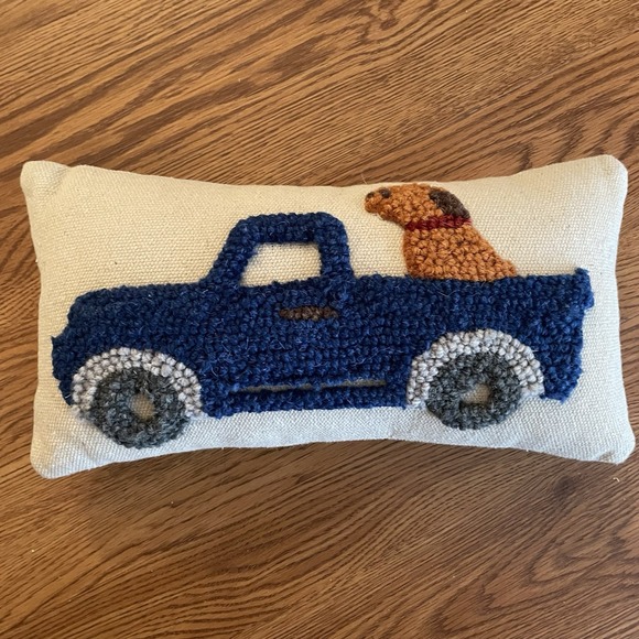 Mud Pie Other - Mud Pie Mini Farm Hooked Pillow Blue Truck Dog 12x6 Zipper Back EUC